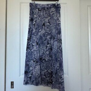 Women long skirt
